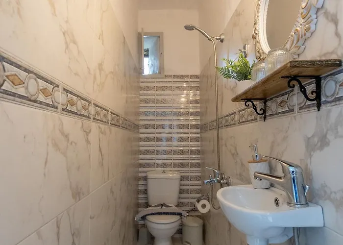 Xenofon Traditional Hotel *