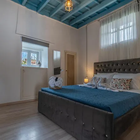 Xenofon Traditional * Rhodes City