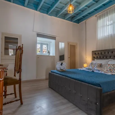 Xenofon Traditional Hotel