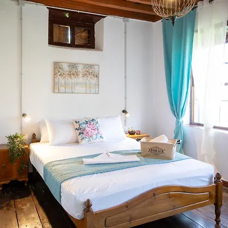 Xenofon Traditional Hotel